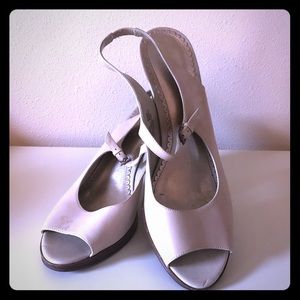 Naturalizer peep toe pumps Sz 9.5